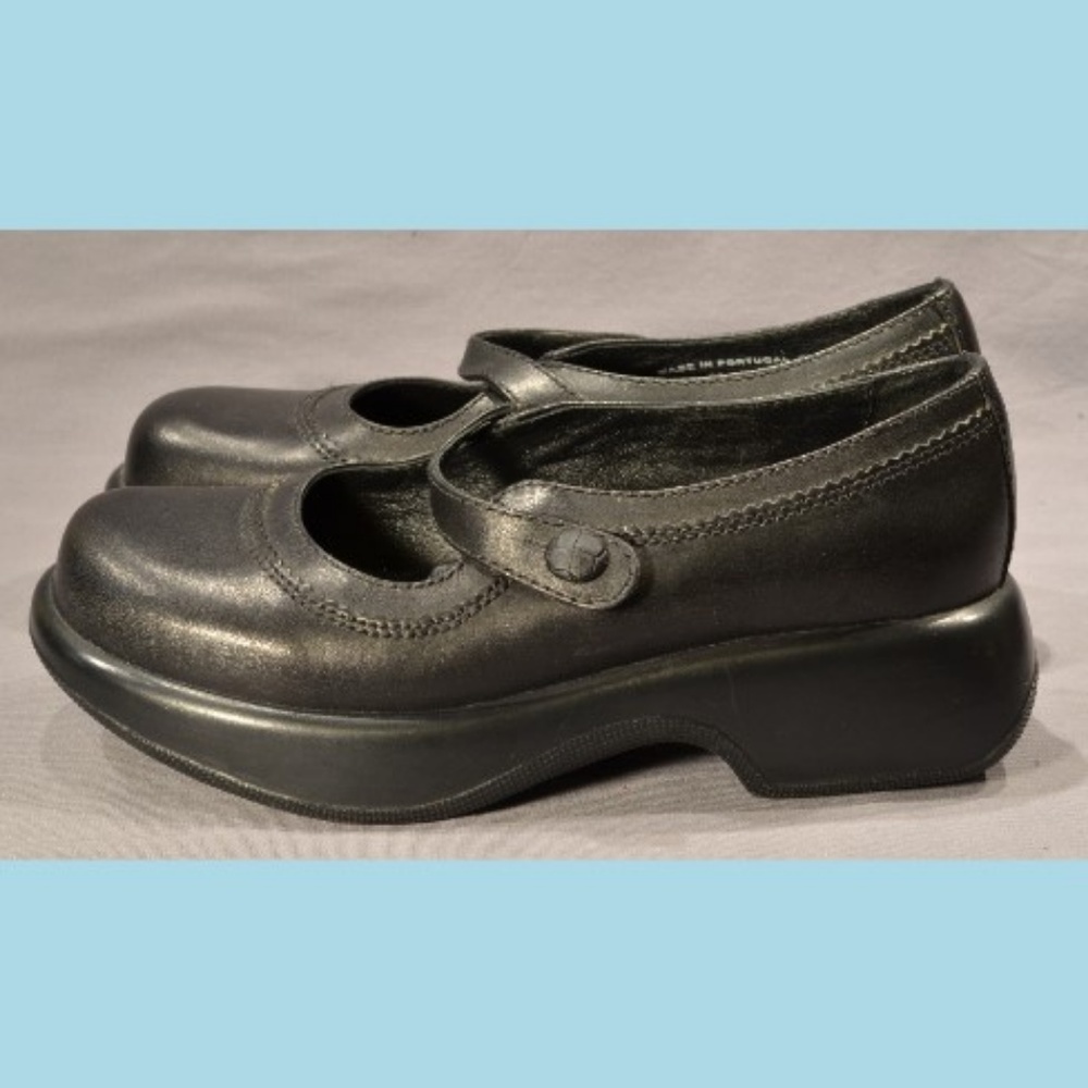 Womens US 6.5 DANSKO Clogs, Mary Jane Marcelle